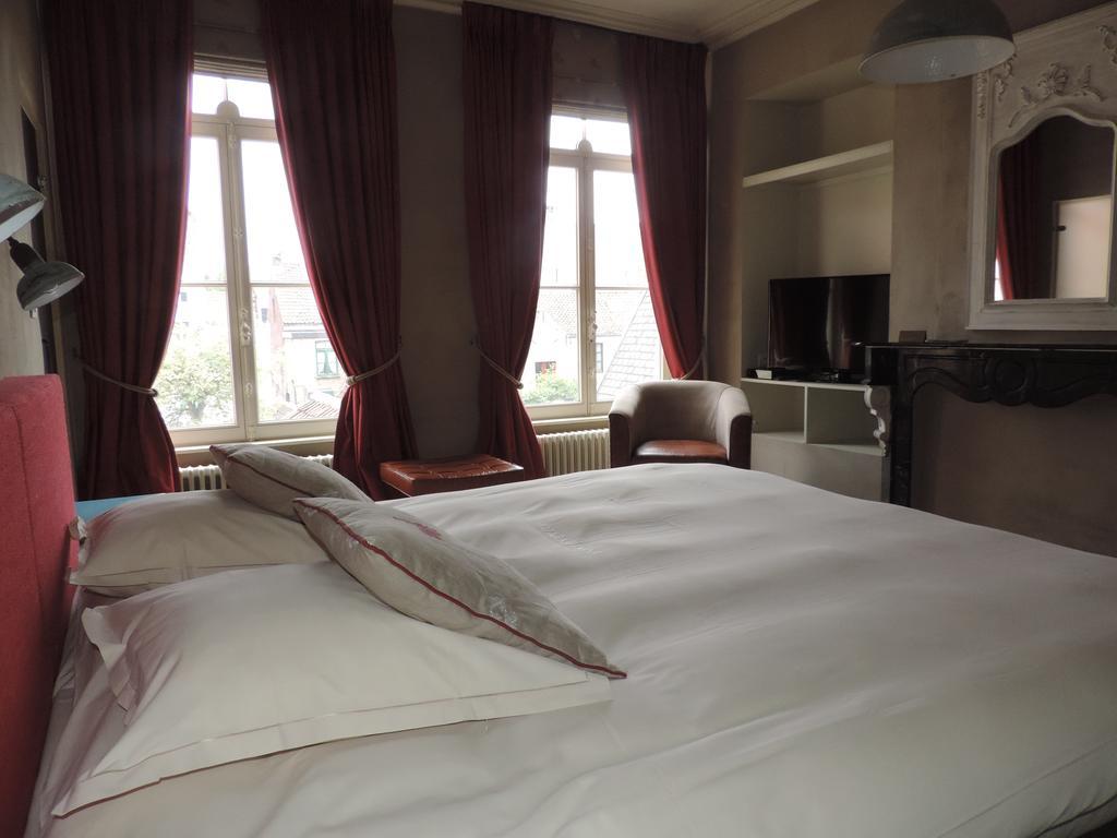 B&B Saint-Sauveur بروج الغرفة الصورة